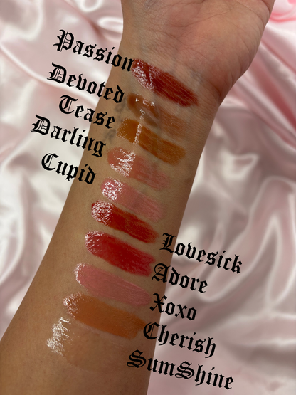 Glossy Couture Vault